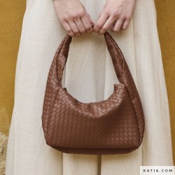 Tessuto in similpelle intrecciata marrone